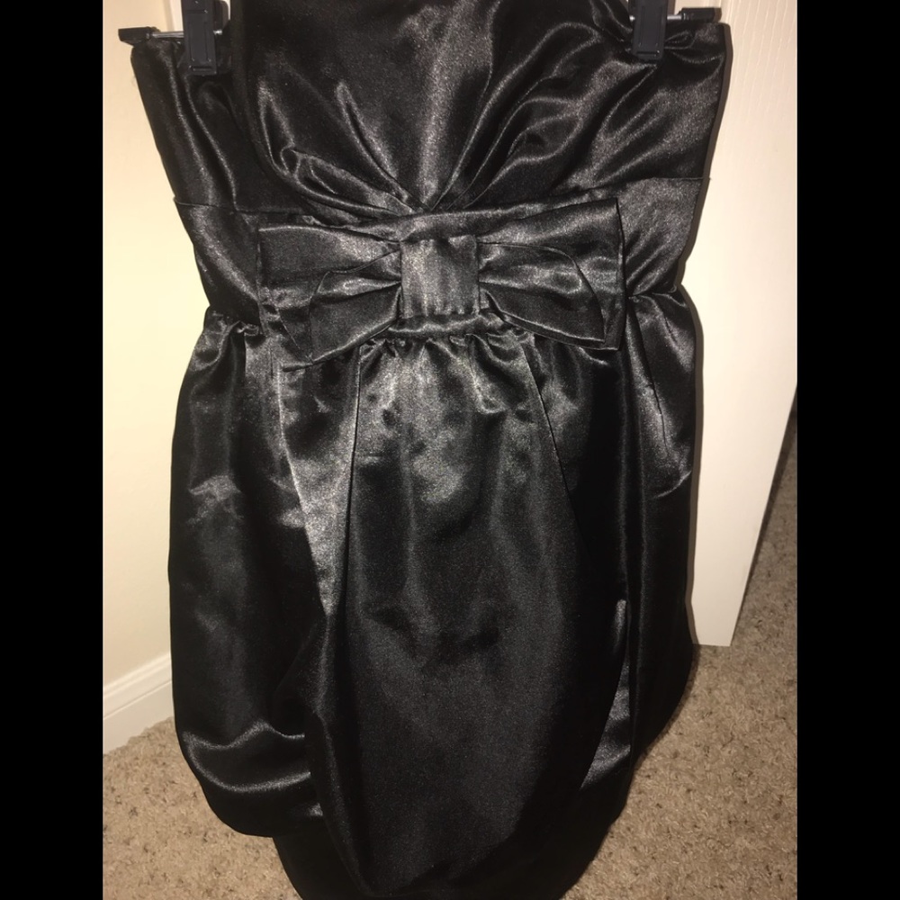 Vintage style sweet heart black dress